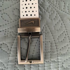 Nike perforated reversible belt Size 40